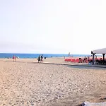 Marisol Seaview & - *